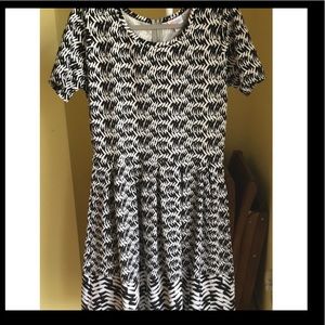 Lularoe Amelia XL NWOT. Dipped.